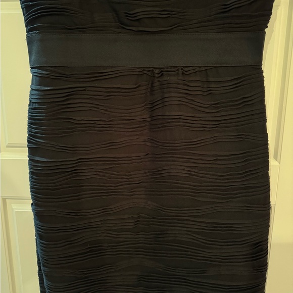 Black dress - Picture 3 of 3